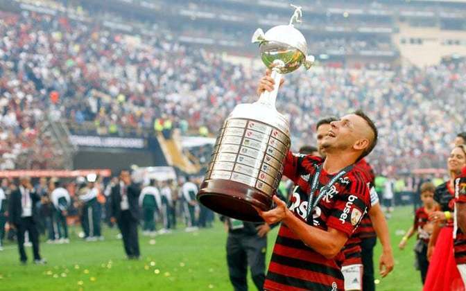 O Flamengo desde 2013 também conquistou taças importantes. Neste período, foram duas Copas do Brasil (2013 e 2022), dois Campeonatos Brasileiros (2019 e 2020), uma Recopa Sul-Americana (2020), uma Libertadores (2019) e cinco Cariocas (2014, 2017, 2019, 2020 e 2021).