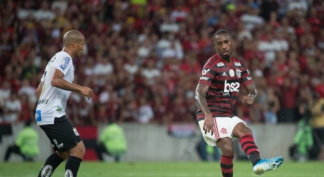 O Flamengo é o time com mais assistências para gols no Brasileirão:  32