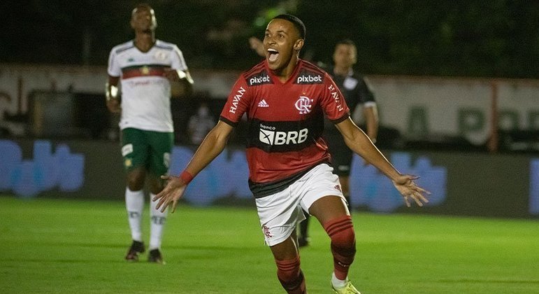 Vitória do Flamengo, na estreia do Carioca, levou a Record a observar crescimento de audiência