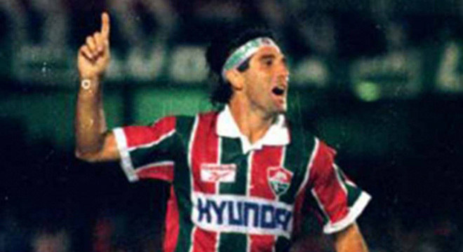 O Fluminense no sabia o que era comemorar um ttulo carioca desde 1985. Para sair da fila, depositou suas fichas em Renato Gacho, que vinha em baixa aps uma passagem mal-sucedida pelo Atltico-MG (na qual no decolou na 