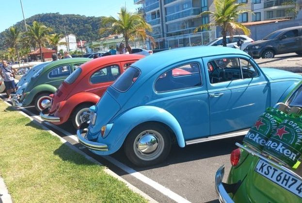 O Fusca foi um carro importante para o Brasil por diversos motivos. Ele ajudou a democratizar o acesso ao automóvel, e contribuiu para o desenvolvimento da indústria automobilística brasileira.