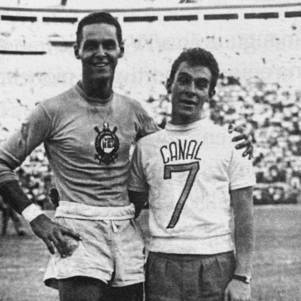 O goleiro Gilmar e Silvio Luiz