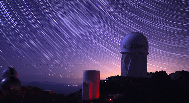 O Instrumento Espectroscópico de Energia Escura (Desi, na sigla em inglês) está localizado na cúpula do telescópio Mayall, no Kitt Peak Observatory, no Arizona (EUA)