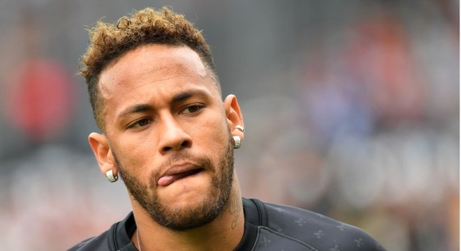 Segundo jornal, festa de fim de ano de Neymar deve reunir mais de uma centena de pessoas