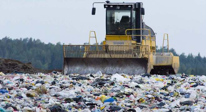 O lixo se tornou um grave problema no mundo, mas sua origem é remota