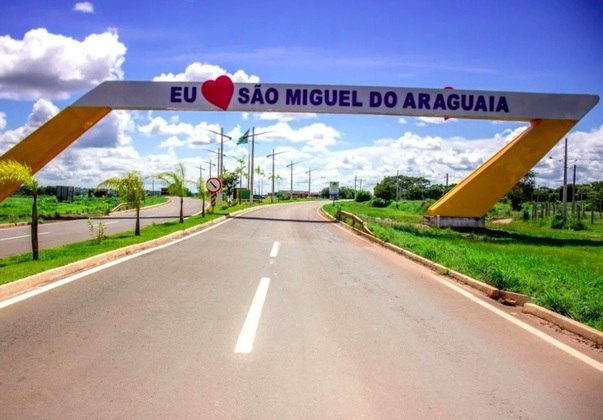 O lugar fica em São Miguel do Araguaia, município situado a 476 km de Goiânia, no noroeste do estado.