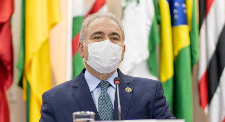 Ministro Marcelo Queiroga avalia decretar o fim da pandemia 