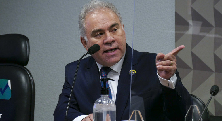 O ministro da Saúde, Marcelo Queiroga, durante audiência no Senado
