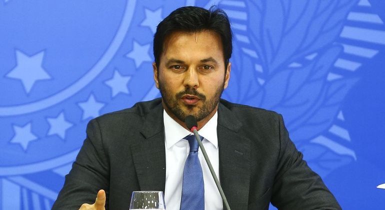 Faria pediu o apoio de deputados e senadores: 'Esta é a última oportunidade de garantir a sobrevivência dos Correios'