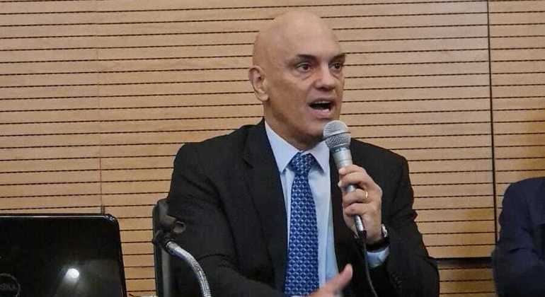 O presidente do TSE Alexandre de Moraes discursa durante evento da USP