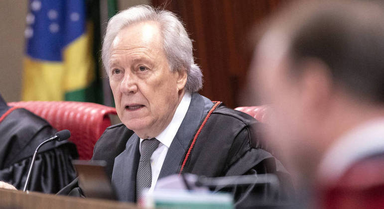 O ministro Ricardo Lewandowski durante sessão no Tribunal Superior Eleitoral
