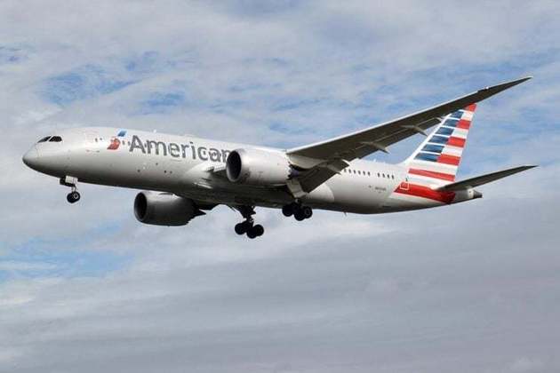 O modelo era um Boeing 737, que conta com dois motores. Oficialmente, a American Airlines informou que houve um “problema mecânico” durante o voo. 
