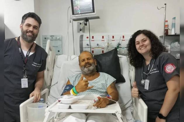 O motorista de carreta Roberto Luiz foi internado em hospital de Santos, no litoral de São Paulo, com sintomas graves que quase o levaram à morte. 