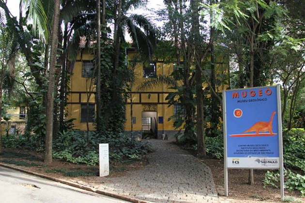O Museu Geológico de São Paulo fica no Parque Água Branca, que ocupa uma vasta área verde de 137 mil metros quadrados no distrito de Barra Funda, na capital paulista. 