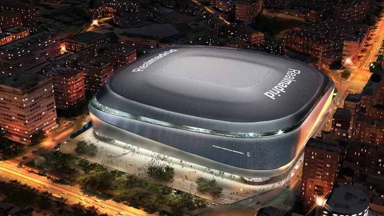O novo Santiago Bernabéu, em reforma desde 2019, não paralisou totalmente suas atividades para construir seu novo complexo. Prometendo ser extremamente tecnológico, o novo espaço estará preparado para receber eventos de outras modalidades, como basquete e tênis.