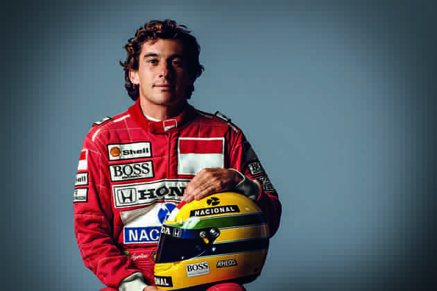 O país ficou de luto em primeiro de maio, Ayrton Senna morreu. O piloto perdeu o controle do seu carro quando entrou na curva Tamborello, no GP de Ímola, e se chocou contra o muro de concreto. Horas depois, foi divulgada a morte de Senna, aos 34 anos.