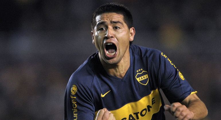 O Palmeiras, na época, estava às vésperas da decisão da Copa do Brasil contra o Coritiba e o gerente de futebol do clube, César Sampaio, descartou a contratação, dizendo que o foco estava na conquista do torneio nacional. 