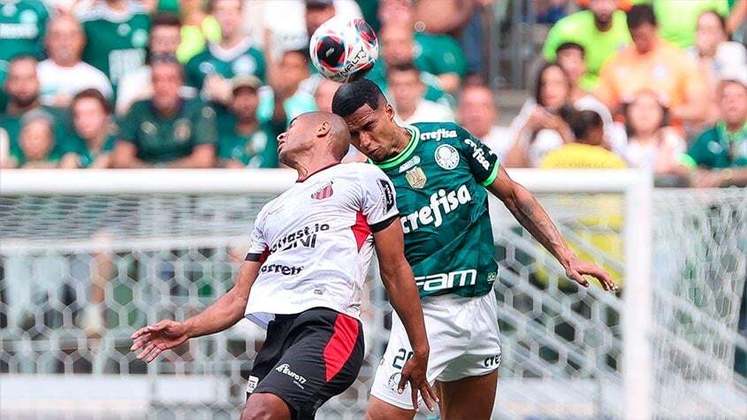 O Palmeiras venceu o Ituano por 1 a 0 no Allianz Parque em jogo válido pela semifinal do Paulistão 2023. Mais uma vez, a bola parada definiu a classificação do Verdão e Murilo foi o autor do gol solitário. Veja as notas do LANCE!