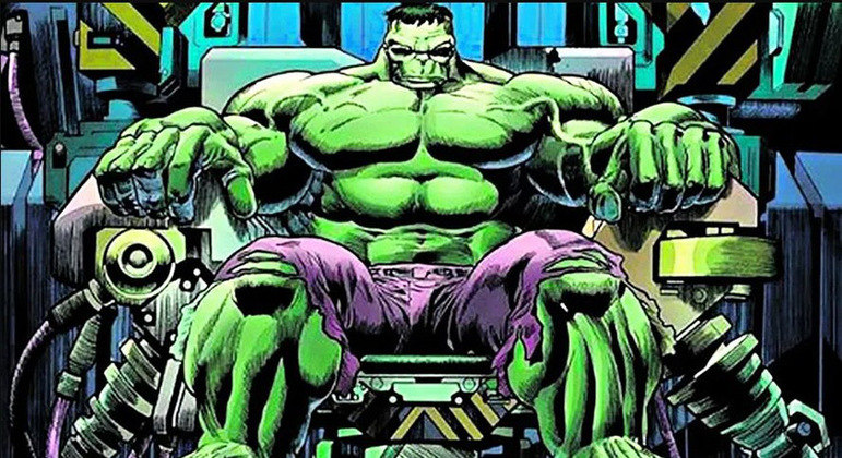 R10 e Rei: com artilharia e título na mão, Hulk reverencia ídolos