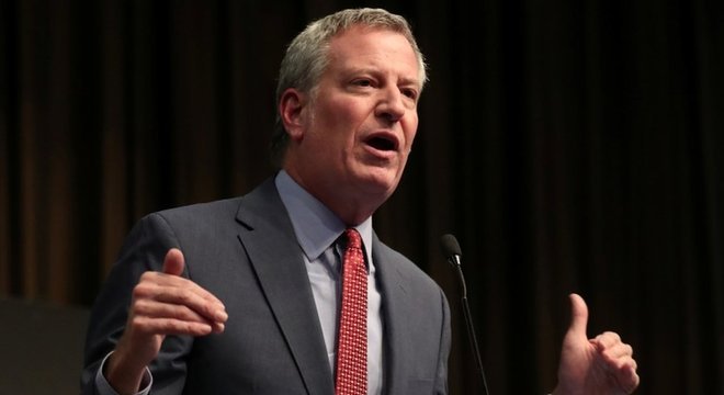  O prefeito de Nova York, Bill de Blasio, criticou publicamente Jair Bolsonaro, dizendo que ele representava um perigo