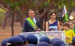 O presidente Bolsonaro desfila em carro aberto durante as comemorações de 7 de Setembro