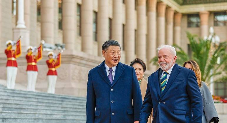 O presidente da China, Xi Jinping, recebe o presidente Luiz Inácio Lula da Silva em Pequim