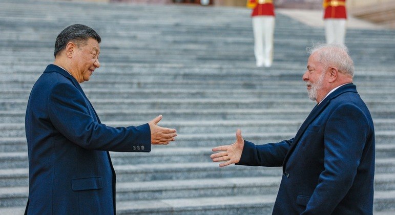 Presidente Lula e presidente da China, Xi Jinping, durante encontro em Pequim
