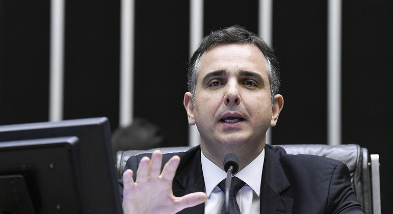 O presidente do Senado, Rodrigo Pacheco, disse que fará sessões antes das eleições 