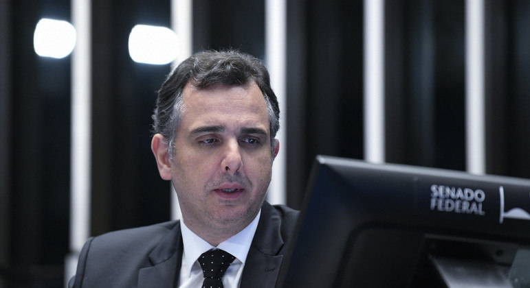 O presidente do Senado, Rodrigo Pacheco (PSD-MG), durante sessão na Casa
