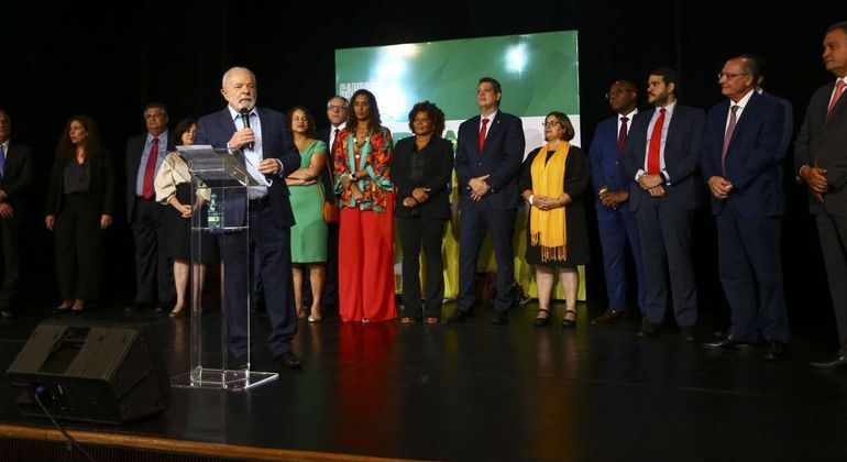 O presidente eleito, Luiz Inácio Lula da Silva, durante o anúncio de novos ministros