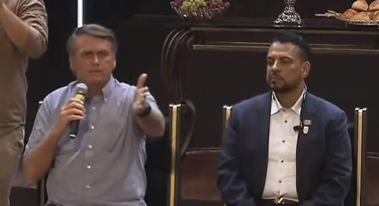 O presidente Jair Bolsonaro durante evento em Manaus neste sábado (18)