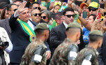 O presidente Jair Bolsonaro participa do desfile de 7 de Setembro em comemoração ao Bicentenário da Independência do Brasil na Esplanada dos Ministérios