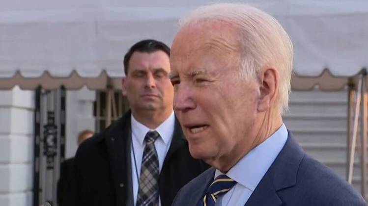 O presidente Joe Biden informou que não havia evidências de ataque cibernético, mas determinou uma investigação para verificar a causa do problema. 