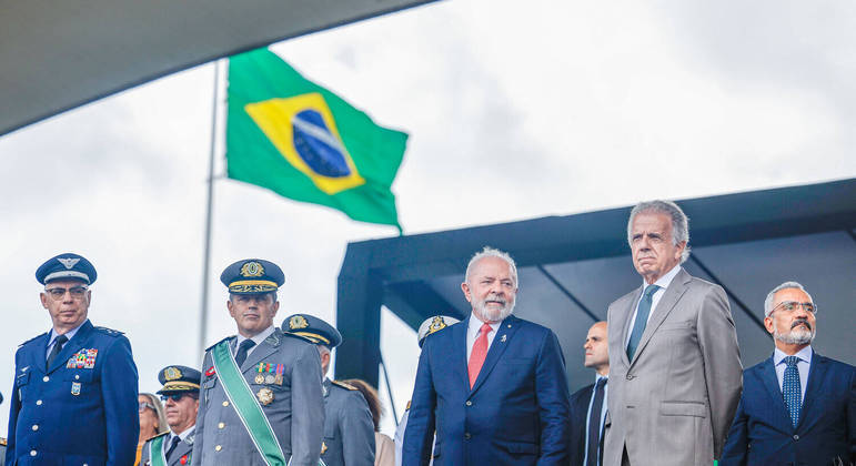 O presidente Lula durante cerimônia em comemoração ao Dia do Exército