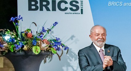 Lula defende expansão do Brics em cúpula
