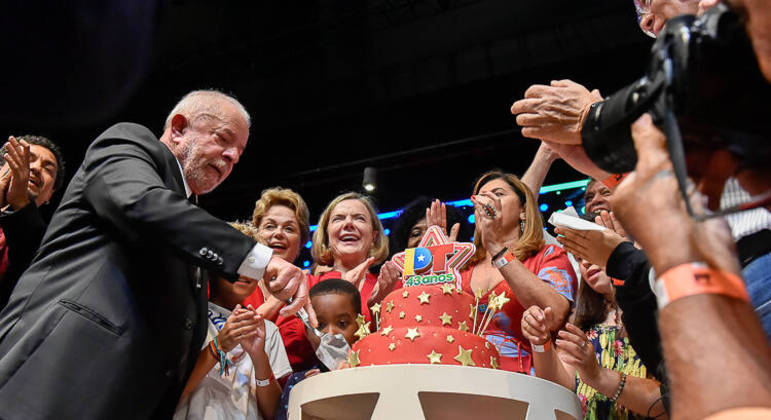 O presidente Lula (PT) participa de evento de aniversário do PT