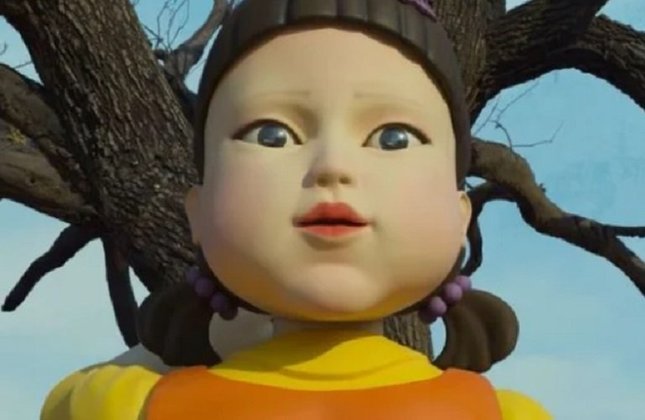 O primeiro dos desafios tem a presença de uma boneca, que ganhou bastante destaque na divulgação da série. O que deixa mais interessante é o fato dela existir! Ela está no museu Macha Land, no condado Jincheon.