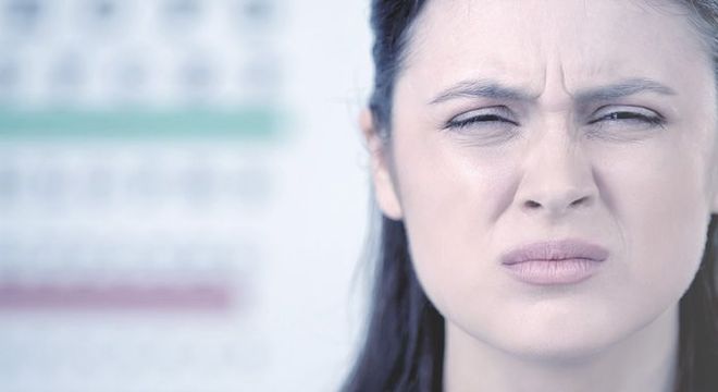 O que é astigmatismo - causas, sintomas e principais tratamentos