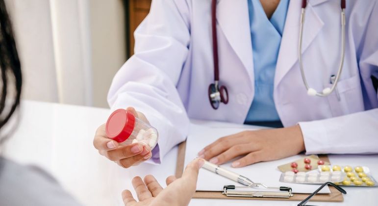 O que é esquizofrenia - tipos, sintomas, causas e formas de tratamento