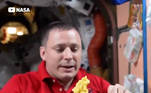 O que os astronautas fazem no espaço 