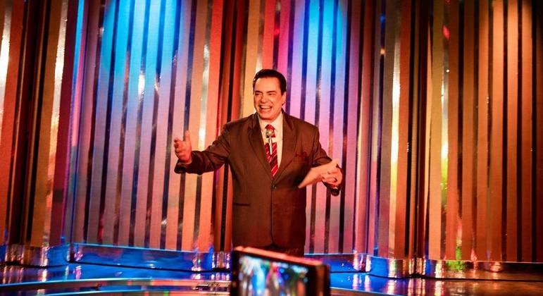 José Rubens Chachá vive Silvio Santos na série "O Rei da TV"