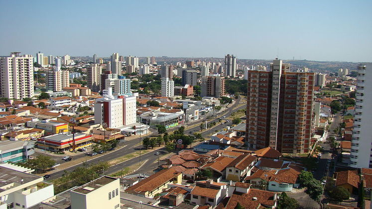 O rendimento domiciliar per capita do Brasil ficou em R$ 1.625 em 2022, conforme novo levantamento pelo Instituto Brasileiro de Geografia e Estatística (IBGE).