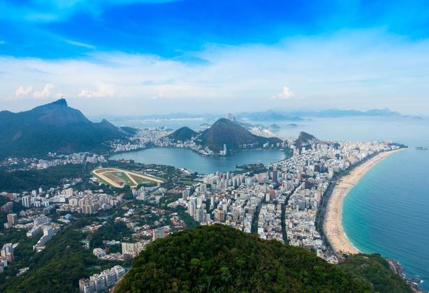 O Rio foi a megalópole (com mais de 100 mil habitantes)  que exigiu maior número de cliques por parte dos usuários. 
