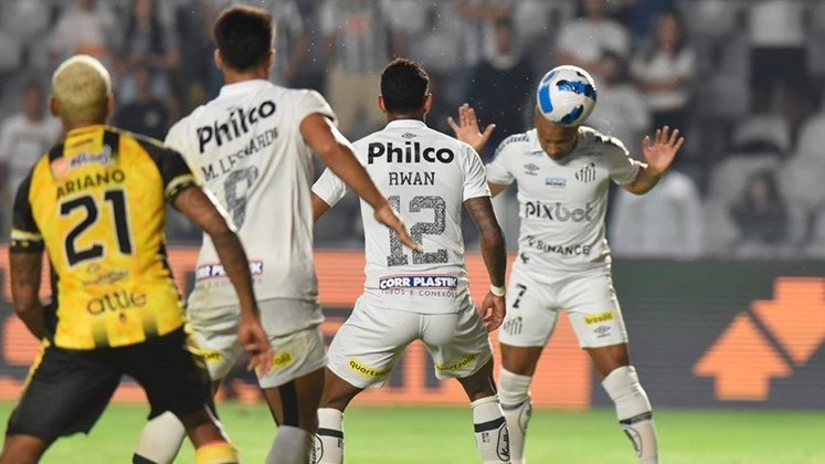 O Santos foi eliminado nas oitavas de final da Copa Sul-Americana pelo Deportivo Táchira, na Vila, na noite desta quarta-feira. O empate em 1 a 1 contra o fraco time venezuelano levou a decisão para os pênaltis, onde o Peixe levou a pior e acabou derrotado por 4 a 2. Veja as notas do time a seguir: