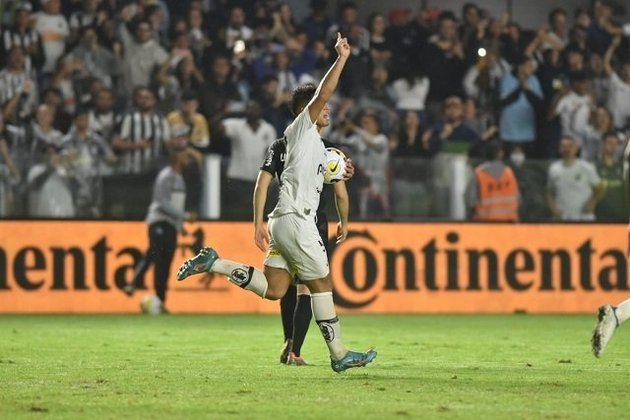 O Santos venceu o Corinthians por 1 a 0 na Vila Belmiro, mas não conseguiu a vaga para a próxima fase da Copa do Brasil e está eliminado do torneio. Marcos Leonardo foi o destaque do Peixe. Veja as notas do time a seguir: