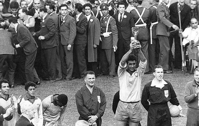 O segundo Mundial do Brasil veio em nova final contra europeus, dessa vez a Tchecoslováquia. A seleção contava com vários remanescentes do título de 58 e teve Garrincha como principal protagonista do torneio, graças à lesão de Pelé.