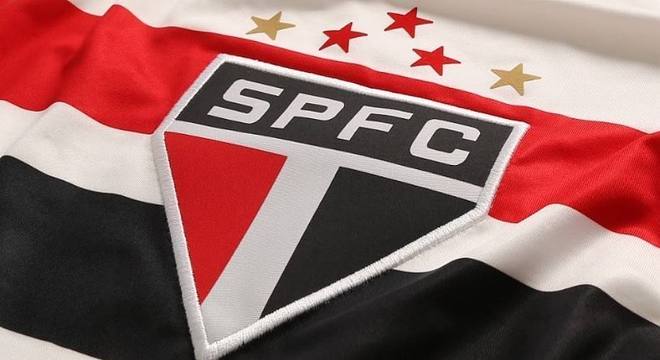 O significado das estrelas do So Paulo misturam futebol com homenagens.  Trs vermelhas para os ttulos mundiais (1992, 1993 e 2005) e duas amarelas para Adhemar Ferreira da Silva, atleta do clube bicampeo olmpico em 1952 e 1956 no salto triplo. Cada estrela significa um recorde mundial quebrado pelo atleta. O primeiro nas Olimpadas de 1952 e o segundo no Pan-americano de 1955.