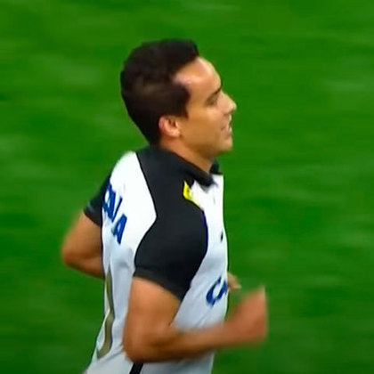 O sufoco também foi pelo o que significava a partida. Se vencesse, o Corinthians seria campeão brasileiro com antecedência em 2015. Jadson havia marcado e o jogo estava 1x1 até os 88 minutos, quando Lucca fez o gol que sacramentou o título.