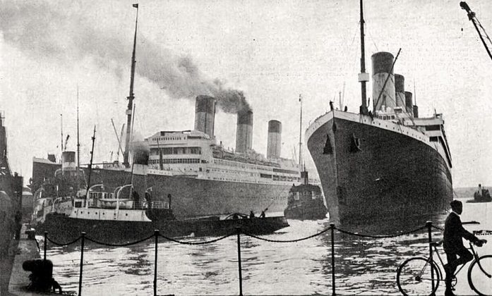 O Titanic teve uma vida útil muito mais curta em comparação com o Britannic. Enquanto o Titanic fez apenas uma viagem antes de afundar, o Britannic realizou cinco viagens como navio hospitalar antes de encontrar seu trágico destino.