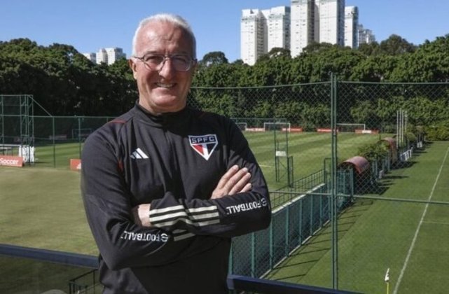 O Tricolor agiu rápido no mercado e anunciou a contratação de Dorival Júnior. O treinador chegou ao Morumbi após passagem vitoriosa pelo Flamengo em 2022 e voltava para sua segunda passagem no São Paulo, já que teve uma passagem nem tanto positiva em 2017. Em sua estreia, ele venceu o América-MG por 3 a 0.